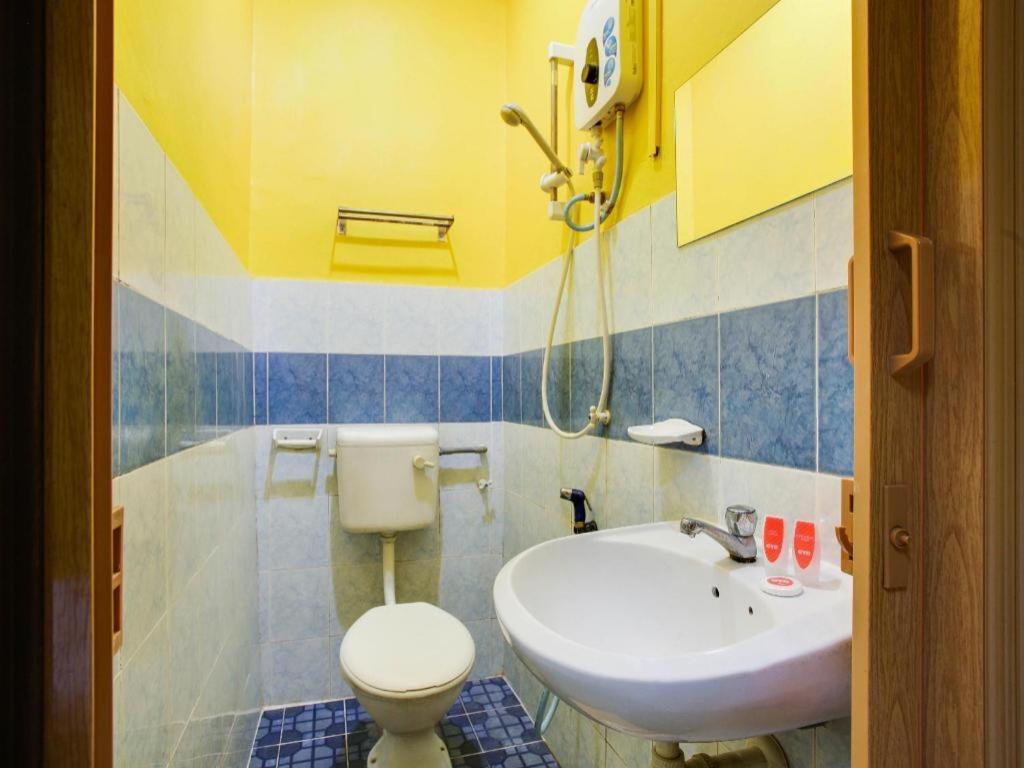Oyo 89406 Lucky Budget Hotel นิไล ภายนอก รูปภาพ