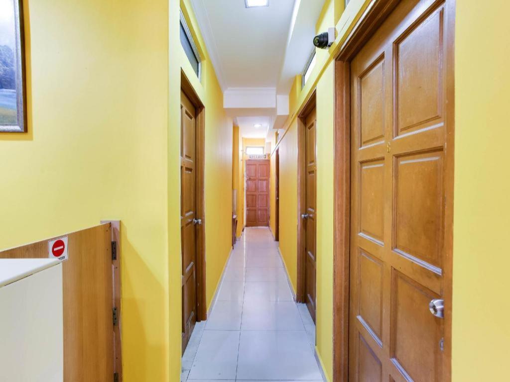 Oyo 89406 Lucky Budget Hotel นิไล ภายนอก รูปภาพ