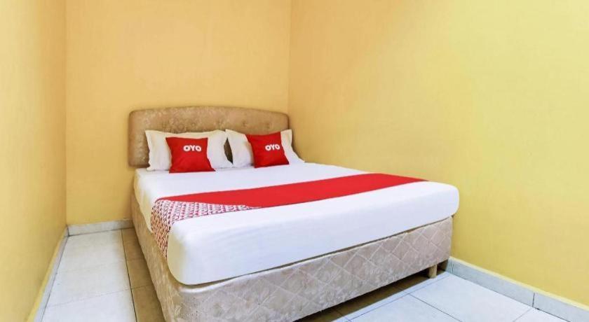 Oyo 89406 Lucky Budget Hotel นิไล ภายนอก รูปภาพ