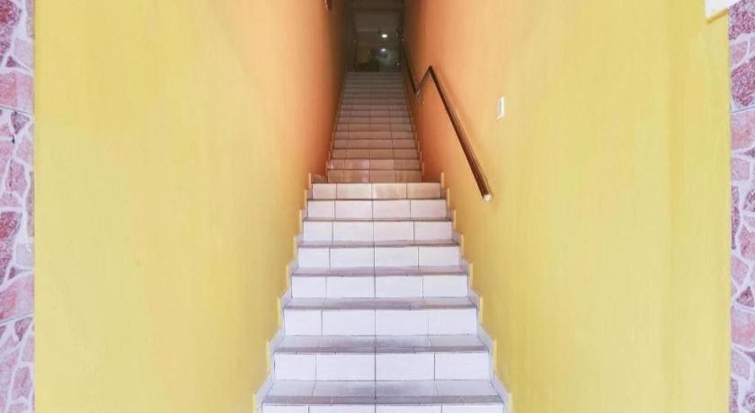 Oyo 89406 Lucky Budget Hotel นิไล ภายนอก รูปภาพ
